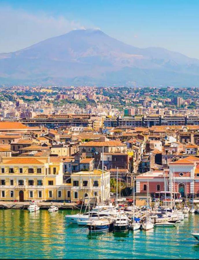 La Mansarda Di Ninni Catania Exterior photo